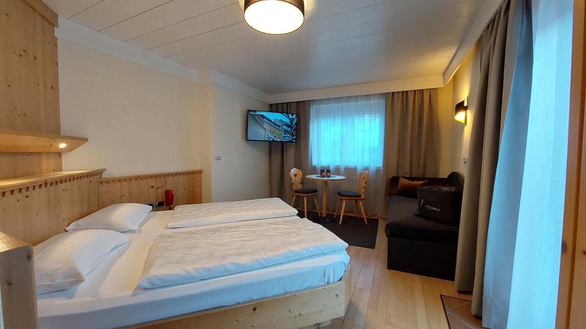 Hotel Cristallo Santa Cristina Val Gardena Экстерьер фото